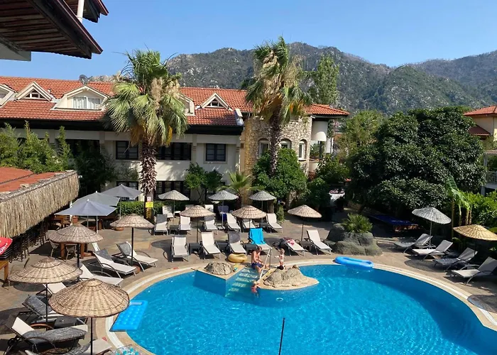 Sun Blue Apartahotel 3*