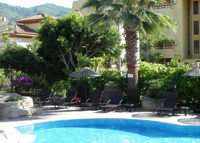 Sun Blue Apartahotel 3*