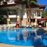 Sun Blue Aparthotel İçmeler