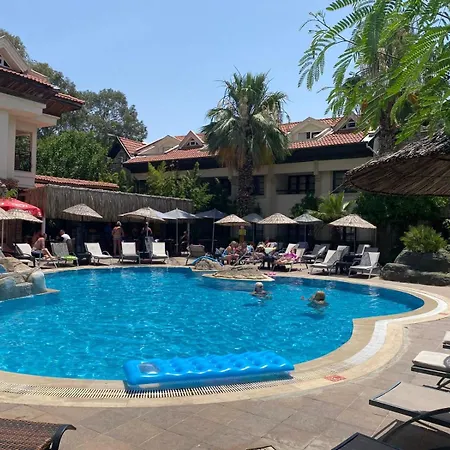 Sun Blue Aparthotel 3*