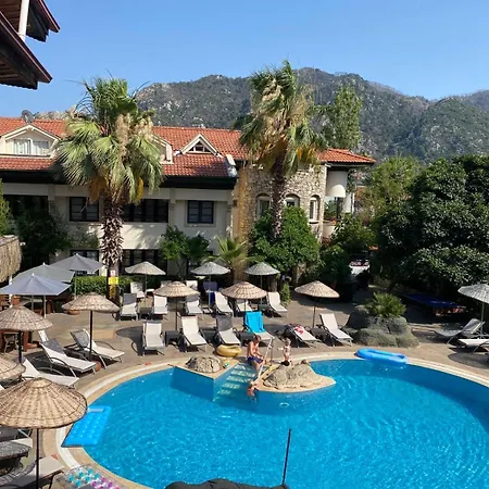 Sun Blue Apartahotel 3*
